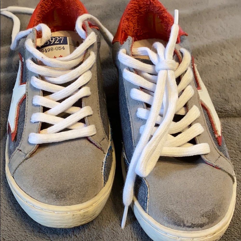 Sneakers